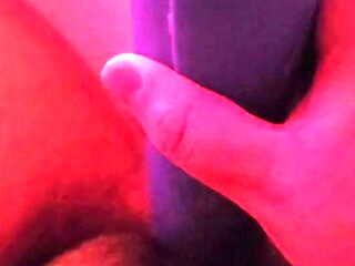 Sultry solo babe plays with her wet pussy using a sex toy