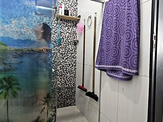 Neighbor's help leads to a steamy shower repair