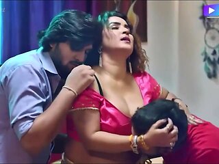 Beautiful Indian MILF flaming erotic clip