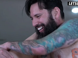 I Got Fucked Hard With My Leg Raised High in Missionary