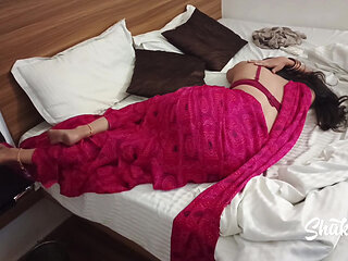 Brought the hot Bhabhi of Gaon to the city and had sex