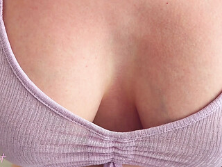 Pregnant stepsis showed her boobs and pussy, then made a handjob and even invited to put the dick in her shaved pussy