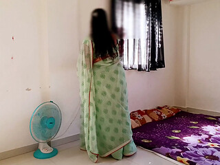 Desi bhabhi Riya shakes and sucks boyfriend's penis