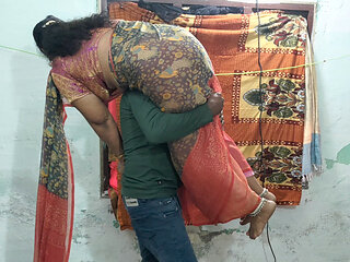 Mathvan, Who Lives in the Same House, Saw the House Owner's Wife Wearing Panties and Wants to Taste Her.