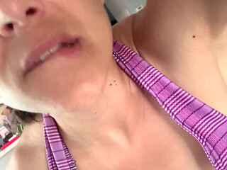 Long Pussy Eating Session Is so Good! Phone View