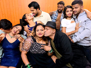 Indian Best Gangbang threesome foursome Desi Hardcore Group Sex Video