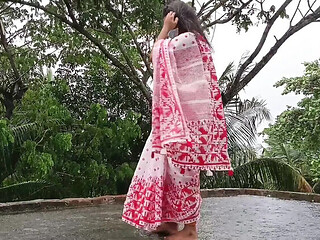 Bangladeshi Stepdad Fucks His 18 Year Old Stepdaughter in Viral Sex Video
