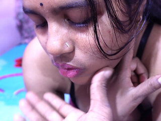 Meri bua ki ladki ne liye land chusne ke maje aur sath mein chudai